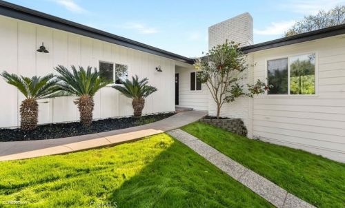 915 Alta Vista Dr, Vista CA  92084-5517 exterior