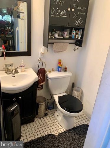 2255 37 St, Camden NJ 08110-2211 exterior