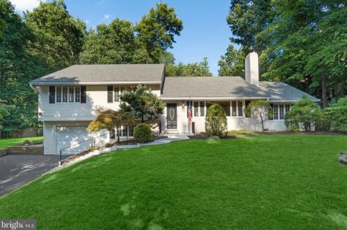3805 Millcreek Dr, Annandale, VA 22003-2330