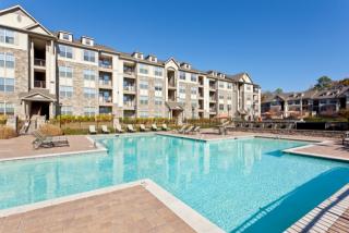 2825 Windy Hill Rd, Marietta GA  30067-6106 exterior