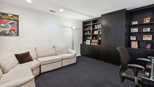 900 Fountain View Dr, Bannockburn IL  60015-4847 exterior