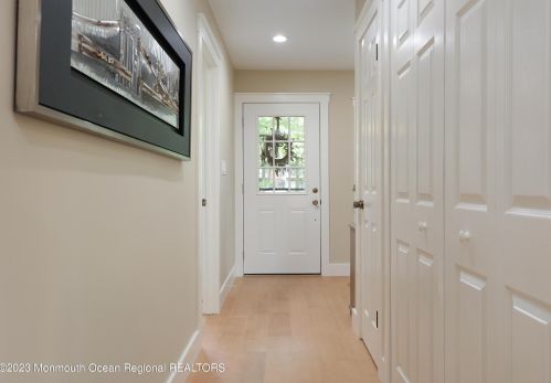 29 Manchester Ct, Tinton Falls NJ 07701-5490 exterior