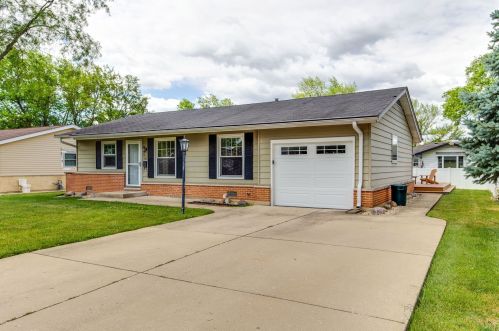 542 Grosvener Ln, Elk Grove Vlg, IL 60007-4202