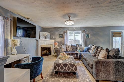313 Nunnally Dr, Stockbridge, GA 30281-7985