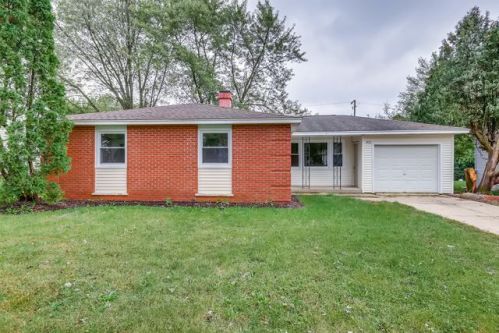 1917 Bristol Cir, Carpentersville, IL 60110-2414