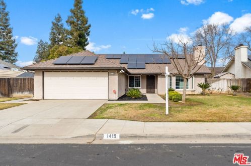 1419 Chennault Ave, Clovis, CA 93611-7331
