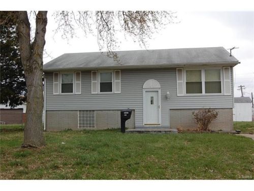 1113 Saint Clement Dr, East Saint Louis, IL 62206-1423