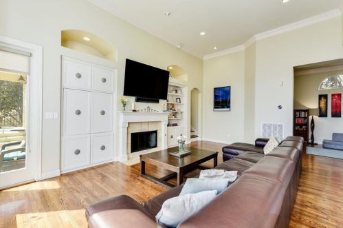 5903 Cane Pace, Austin TX  78746-1167 exterior