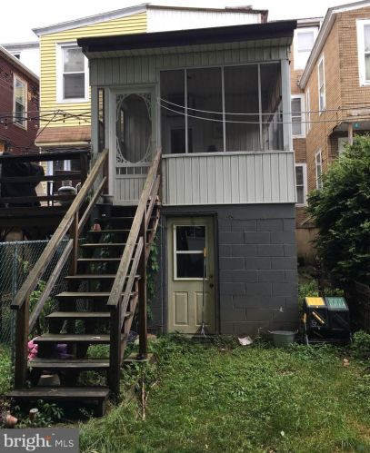 1744 Norwegian St, Primrose, PA 17901-2110