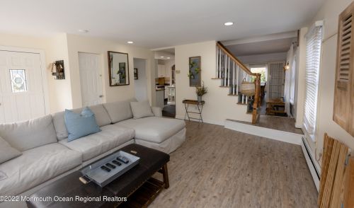 37 Hubbard Ave, Tinton Falls NJ 07701-5532 exterior