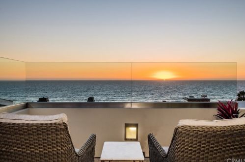 3421 Manhattan Ave, Manhattan Beach, CA 90266-3359