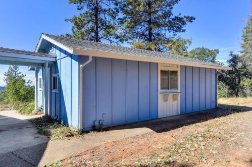 5060 Mac Leod Trl, Virner, CA 95634-9386