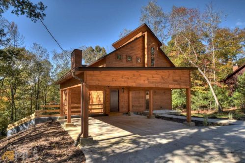 271 Summit St, Ellijay, GA 30540-8738