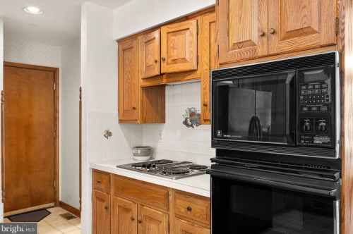 738 Sharpsburg Dr, Davidsonville MD 21035-1927 exterior