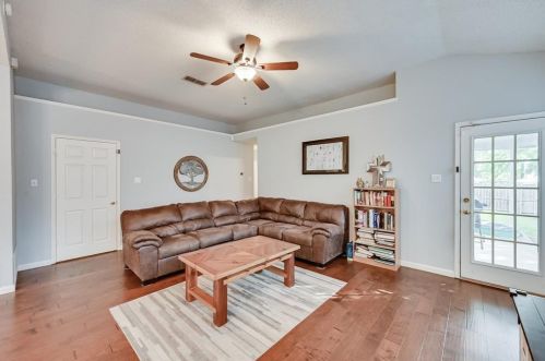 5724 Northfield Dr, Fort Worth TX  76179-3750 exterior