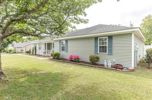 202 Woodcarver Trl, Warner Robins, GA 31093-1075