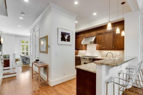 206 Montag Cir, Atlanta GA  30307-5504 exterior