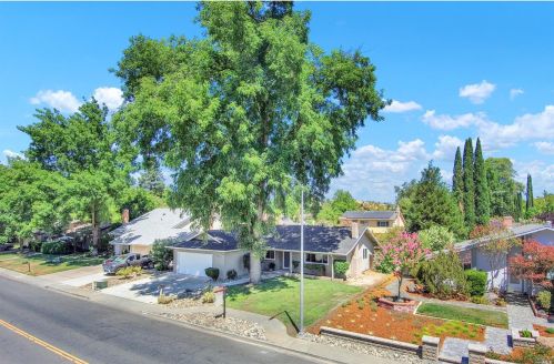 307 Fruitvale Rd, Vacaville, CA 95688-2627