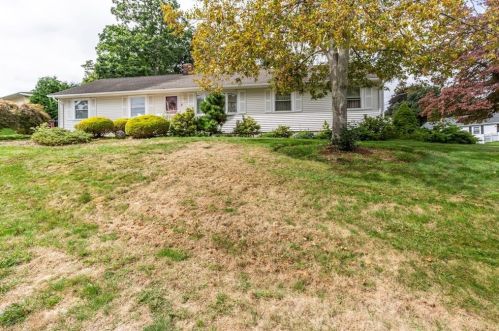 7 Plymouth Rd, Providence, RI 02904-5227
