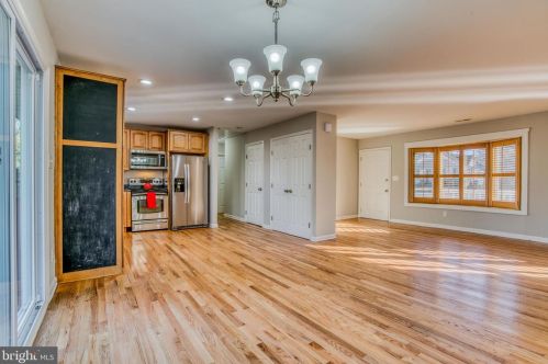 304 Smith Ave, Severna Park, MD 21146-4222