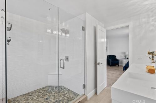 1130 Old Phillips Rd, Glendale CA  91207-1112 exterior