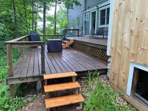 19 Riverside St, Carrabassett Valley, ME 04947-4308