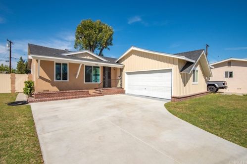 5661 Karen Ave, Cypress, CA 90630-3116