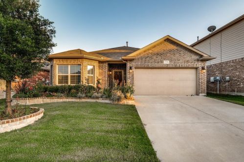 1708 Kachina Lodge Rd, Fort Worth TX  76131 exterior