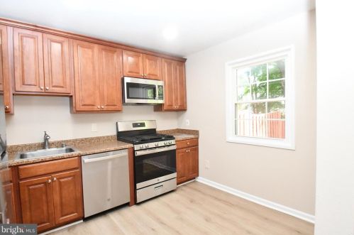 5104 Arrit Ct, Springfield, VA 22015-1517