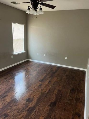 4511 Blue Meadow Dr, Austin TX  78744-5247 exterior