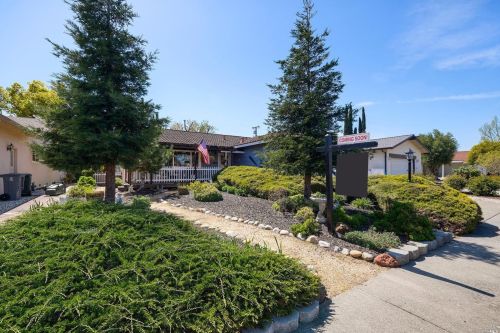 171 Carlsbad Cir, Vacaville, CA 95687-3409