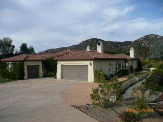 25647 Rue De Lac, Escondido, CA 92026-8721