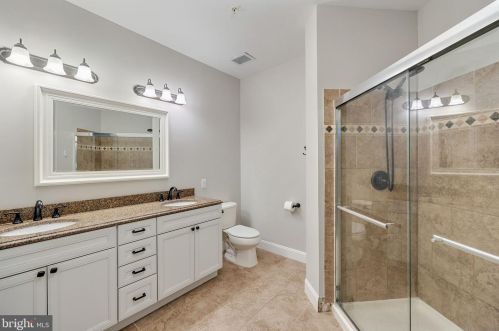 428 Timberlake Dr, Trenton NJ  08618-1475 exterior