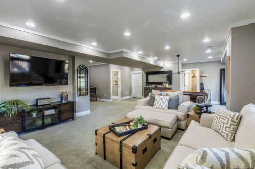 26525 Peakview Dr, Aurora CO 80016-6110 exterior