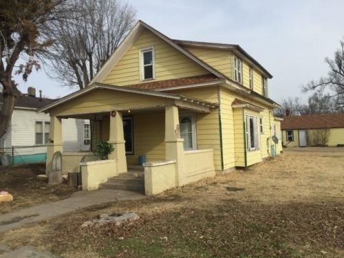 602 Pine St, La Crosse, KS 67548-9743