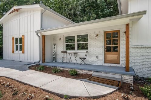 2003 Afond Ct, Atlanta GA  30341-1803 exterior