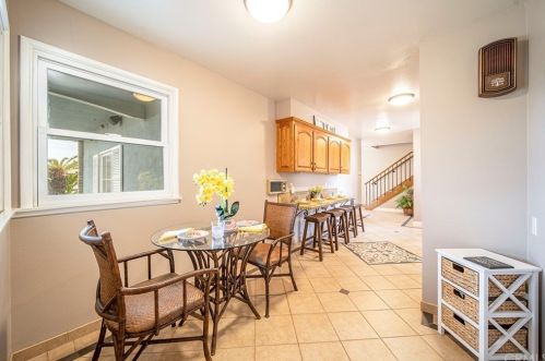 2860 Monroe Ave, Anaheim CA  92801-6034 exterior
