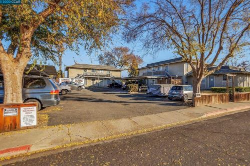 2601 Sinclair Ave, Concord CA  94519-2655 exterior