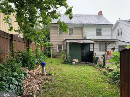 170 North St, Carlisle, PA 17013-2430