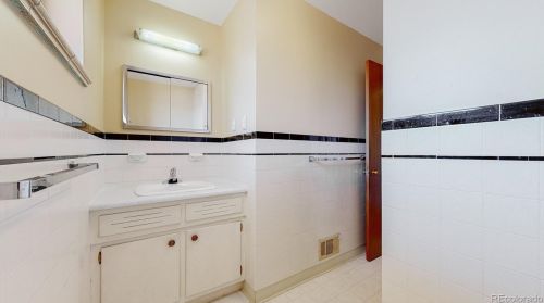 6555 3rd Ave, Denver CO  80226-1723 exterior