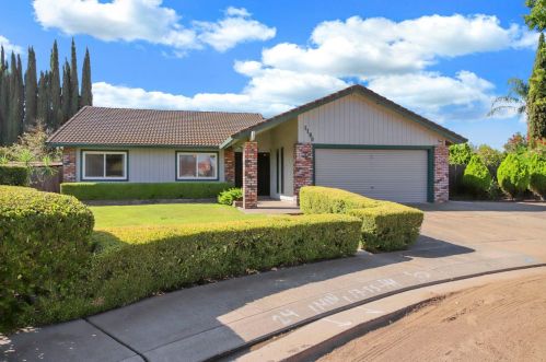 1160 Ward Pl, Manteca, CA 95336-3239