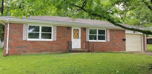 540 Prairie St, Nashville, IL 62263-1319