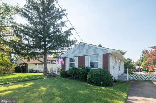 136 Bell Rd, Gloucester, NJ 08031-2104