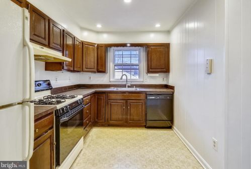 800 Rosemere Ave, Silver Spring MD 20904-3020 exterior