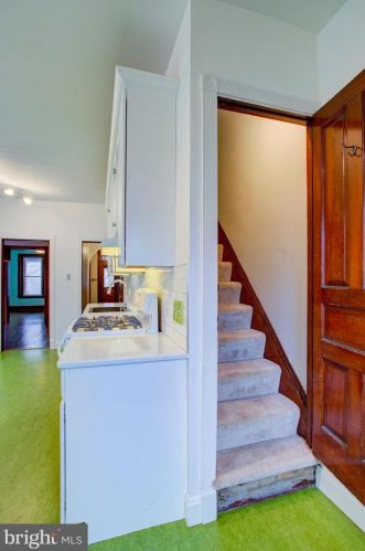 827 Walnut St, Lancaster PA  17602-2436 exterior