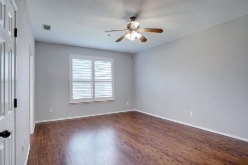 5829 Arena Cir, Fort Worth TX  76179-2369 exterior