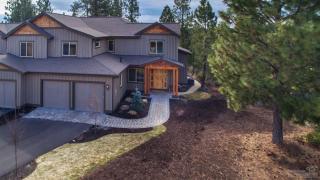 60418 Snap Shot Loop, Bend OR  97702-2539 exterior