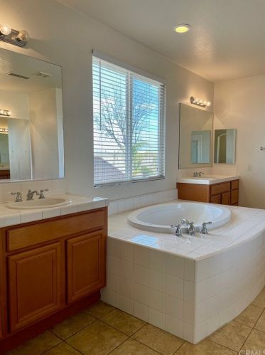 9534 Calico Trl, Riverside CA  92508-6836 exterior