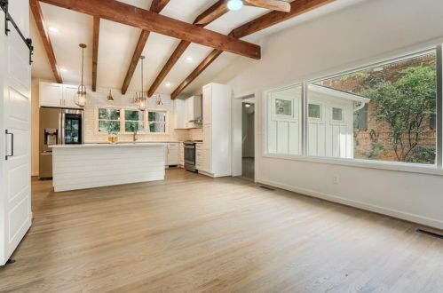 4590 Briarcliff Rd, Atlanta GA  30345-2160 exterior