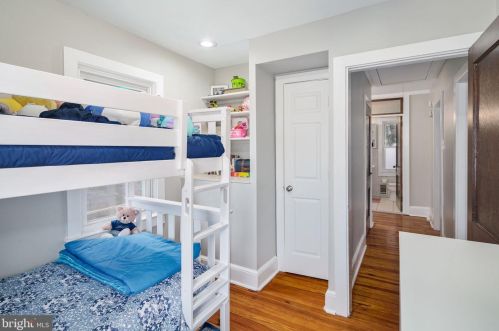 20 Evergreen Ln, Tavistock NJ  08033-1202 exterior